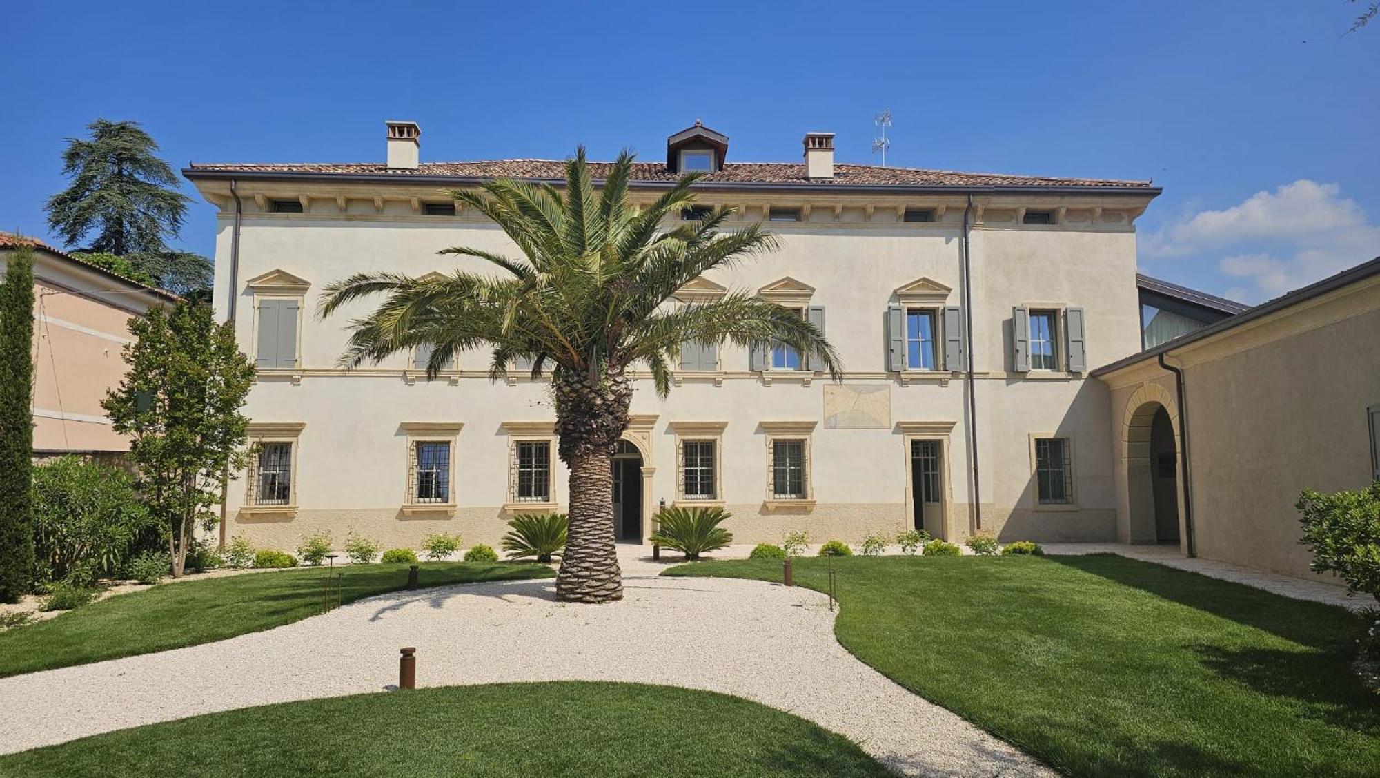 Villa Tosi - Luxury Apartments In Villa Veneta Tregnago ภายนอก รูปภาพ